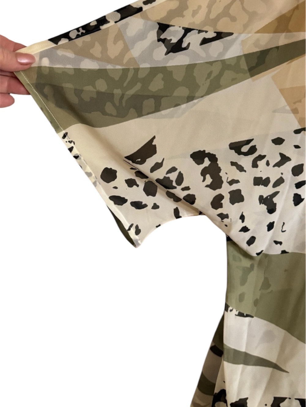 NWT Olive, Cream & Black Printed Open-Front Kimono / Topper PLUS 2X #11 - Picture 3 of 8